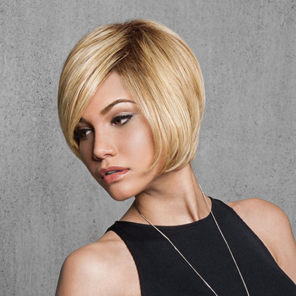 NWT Hairdo layered bob wig, rooted ginger blond